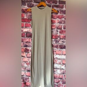 Vuori Pose Modern Dress - Taupe / Light Brown Ribbed Midi